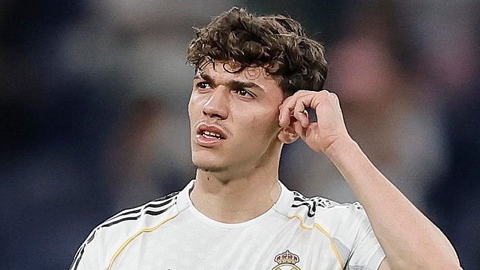 Tài năng trẻ Thiago Pitarch lập kỷ lục lịch sử tại Champions League