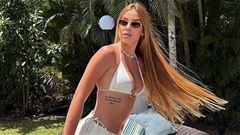 Sao Aston Villa 'theo kèm' con gái huyền thoại Arsenal