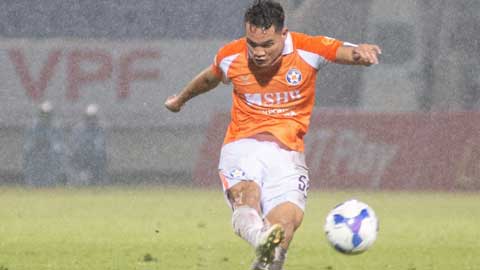 Chiêm ngưỡng 2 siêu phẩm ở vòng 16 V.League khiến HLV Kim Sang Sik nức lòng