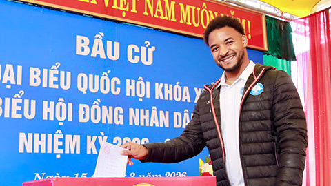 Xuân Son: ‘Đi bầu cử là niềm vinh dự lớn’