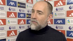 HLV Tottenham suýt xảy ra xô xát với phóng viên