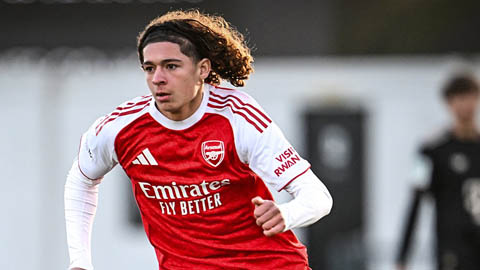 Thần đồng 14 tuổi của Arsenal xuất sắc cỡ nào?