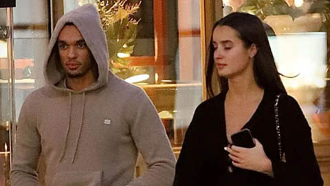 Trent Alexander-Arnold chia tay bạn gái nóng bỏng