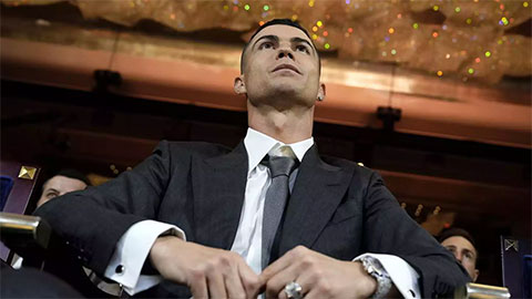 Cristiano Ronaldo ‘tắt điện’ trước Messi trong cuộc đua xa xỉ