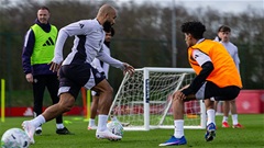 MU theo đuổi Nico Williams, tìm người thay Casemiro 