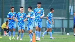 Toà tháp gần 2 mét của U23 Việt Nam là ai?