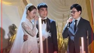 VIDEO Mù Tạt bật khóc, nghẹn ngào khi MC nói về đấng sinh thành