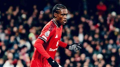 Thần đồng MU được ví như 'Saka mới' phải nghỉ hết mùa