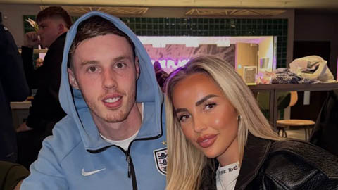 Bạn gái Cole Palmer cầu Chúa giúp bồ được dự World Cup