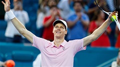 Jannik Sinner sánh vai Djokovic, Federer và Nadal