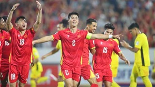 Duy Mạnh đánh đầu mở tỷ số ngay phút thứ 5: Việt Nam 1-0 Malaysia