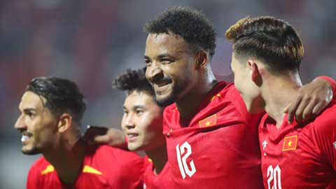 Hoàng Hên kiến tạo cho Xuân Son lập công: Việt Nam 2-0 Malaysia