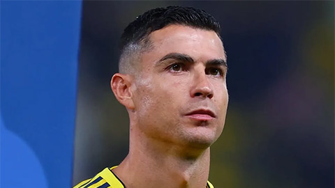 Nguyên tắc Cristiano Ronaldo không bao giờ phá vỡ khi gặp người hâm mộ