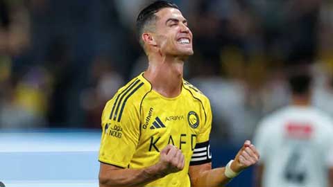 Chiêm ngưỡng cú đúp của Ronaldo ngày trở lại sau 1 tháng dưỡng thương