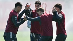 Buổi tập kỳ lạ của Arsenal trước trận gặp Sporting Lisbon gây 'bão mạng'