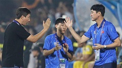 Lee Jung Soo - 'Phù thuỷ' phạt góc chia tay ĐT Việt Nam