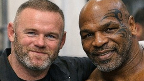 Rooney không chịu nổi cú đấm của Mike Tyson