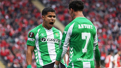 Real Betis giành lợi thế quý giá, kéo Braga về 'chung kết' tại La Cartuja