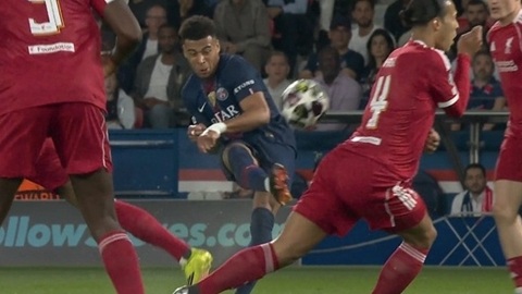 Vòng ba của Van Dijk đẹp đấy, nhưng…