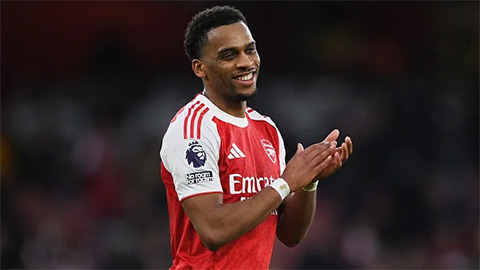 Sao Arsenal được khen hay nhất Ngoại hạng Anh
