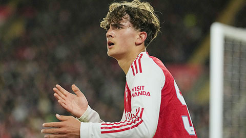 Arsenal cần luồng sinh khí mới mang tên Max Dowman