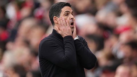 Arteta phản ứng lạ với CĐV nhà trong trận thua Bournemouth