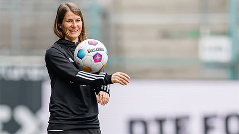 Bundesliga gây chấn động khi có nữ HLV trưởng đầu tiên