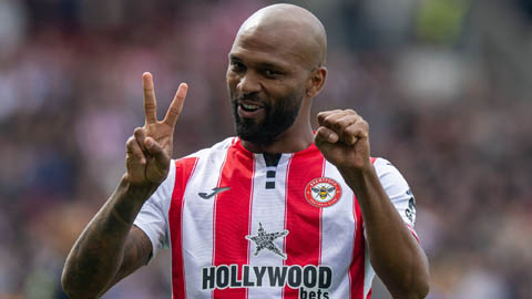 Chàng thợ xây Igor Thiago lập kì tích ghi bàn tại Premier League