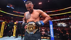 Carlos Ulberg trở thành tân vương UFC hạng dưới nặng