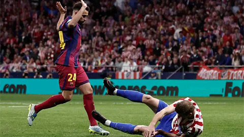 Barca gục ngã vì hai chiếc thẻ đỏ định mệnh