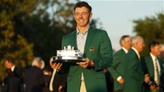 Rory McIlroy xếp sau Tiger Woods về kiếm tiền thưởng