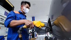 Giá xăng dầu hôm nay 16/4: Giá dầu bật tăng, xăng trong nước nhích nhẹ