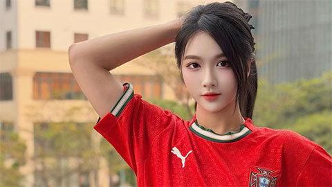 Công khai ủng hộ Cristiano Ronaldo theo cách cực 'cháy', nàng hot girl Việt gây sốt MXH