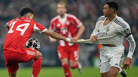 Bayern đừng ẩu đả nữa, hãy ngồi xuống đánh cờ như Arsenal!