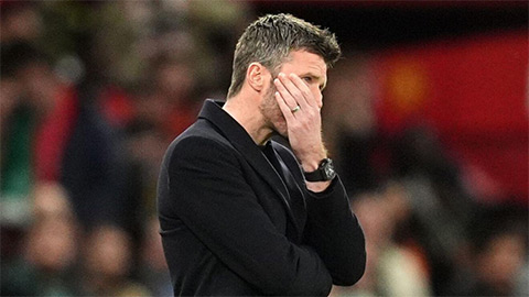 Michael Carrick 'chết' vì thay người không hợp lý