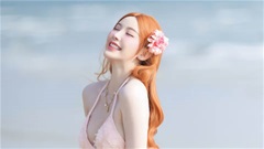 Nữ y tá khuấy đảo đường chạy nội y