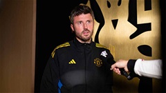 MU chẳng cần siêu HLV, họ cần Carrick