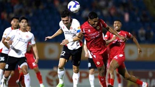 Tiến Linh hụt siêu phẩm đánh đầu ngược trước CAHN