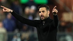 HLV Cesc Fabregas quyết định tương lai