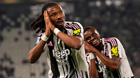 Juventus thắng dễ Bologna, tiến gần tấm vé dự Champions League