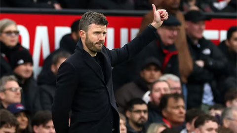 Michael Carrick đối mặt ‘cơn đau đầu dễ chịu’ tại MU