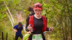 Loan Barbie đăng status khiến cánh mày râu trầm trồ