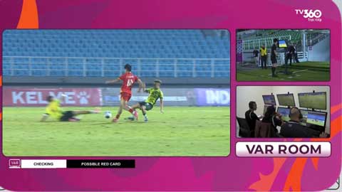 Cận cảnh cầu thủ U17 Australia vào bóng thô bạo với Nguyễn Lực và bị đuổi