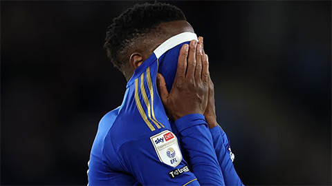 10 năm sau chức vô địch Ngoại hạng Anh, Leicester rơi xuống hạng 3