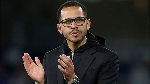 Chelsea sa thải Liam Rosenior