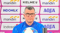 HLV Roland cùng U17 Việt Nam đi vào lịch sử