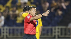 Trọng tài FIFA Malaysia cầm còi vòng 20 V.League 