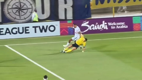 Ronaldo tắc bóng như trung vệ trong chiến thắng của Al Nassr ở cúp châu Á