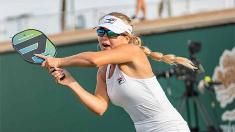 Pickleball dần soán ngôi quần vợt