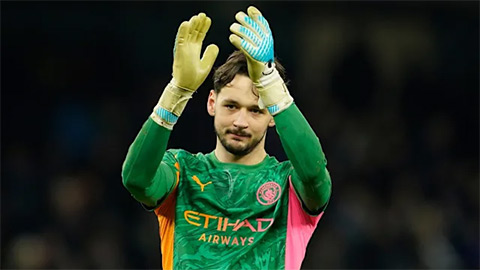 Liverpool và Chelsea tranh thủ môn dự bị của Man City